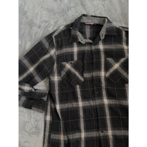 Tommy Hilfiger USA Plaid Button Up Relaxed Fit Poplin Shirt Size Medium - Picture 1 of 4